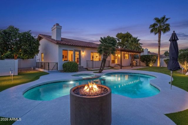 5623 E CLAIRE Drive, Scottsdale, AZ 85254