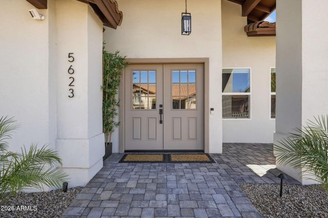 5623 E CLAIRE Drive, Scottsdale, AZ 85254