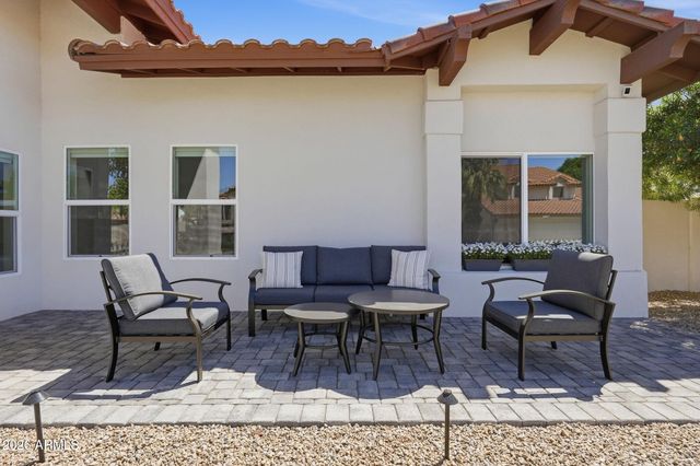 5623 E CLAIRE Drive, Scottsdale, AZ 85254