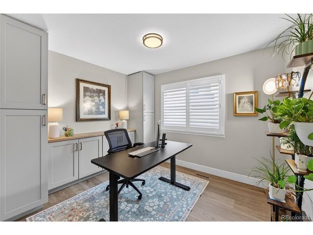 10 Long Spur, Littleton, CO 80127