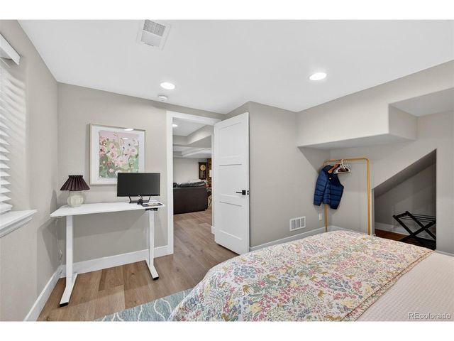 10 Long Spur, Littleton, CO 80127