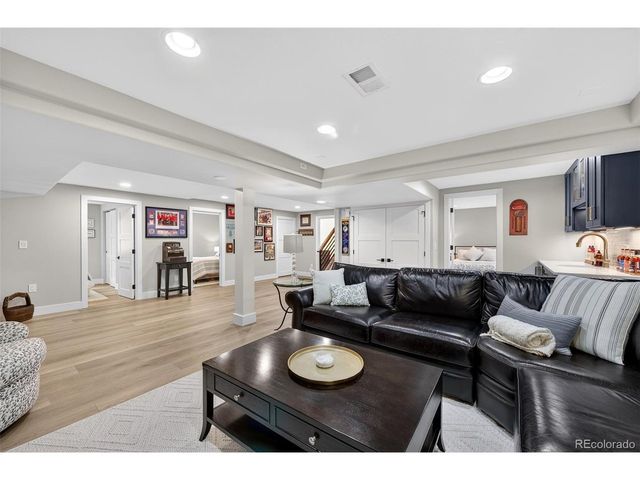 10 Long Spur, Littleton, CO 80127