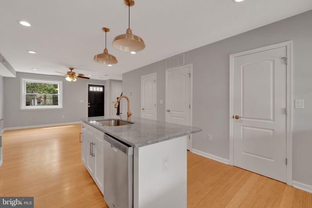 245 S CLINTON ST, Baltimore, MD 21224