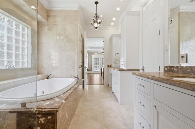 8582 State Highway 75 S, Huntsville, TX 77340