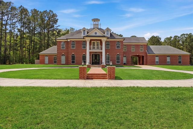 8582 State Highway 75 S, Huntsville, TX 77340