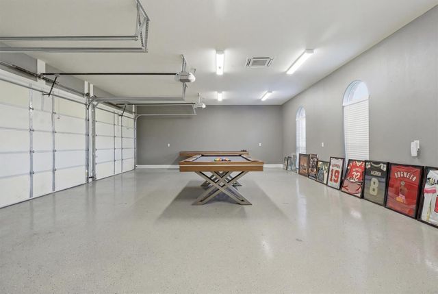 8582 State Highway 75 S, Huntsville, TX 77340