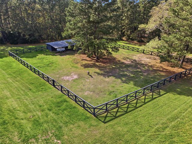 8582 State Highway 75 S, Huntsville, TX 77340