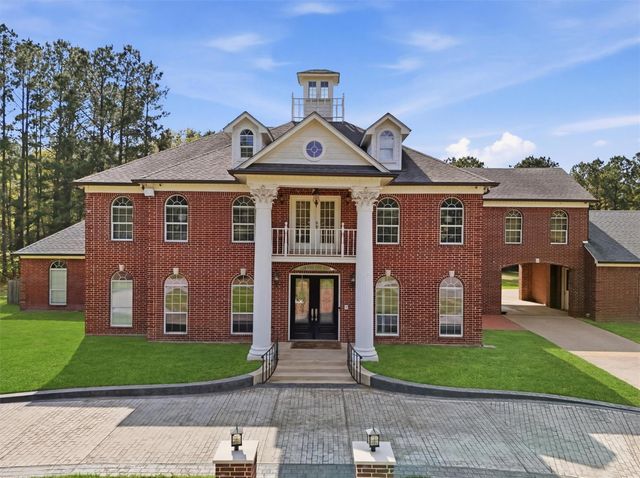 8582 State Highway 75 S, Huntsville, TX 77340