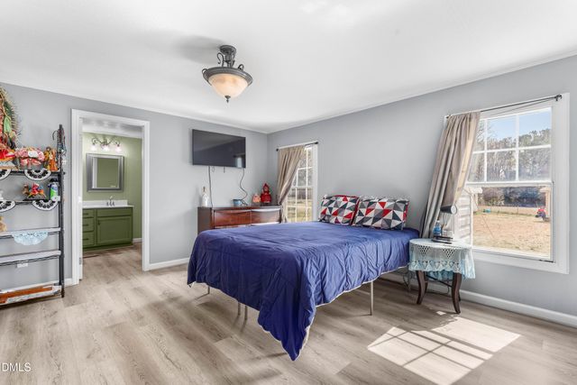 1425 Country Pond Lane, Willow Springs, NC 27592