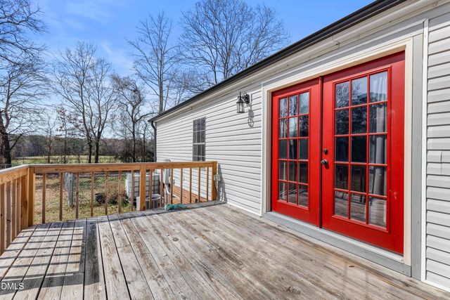 1425 Country Pond Lane, Willow Springs, NC 27592