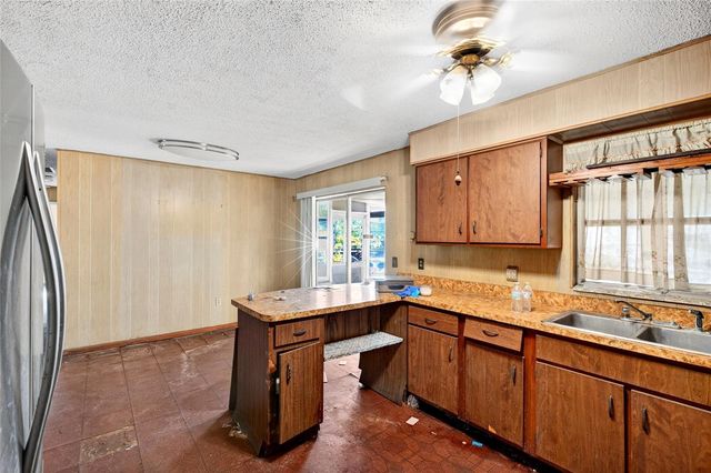 2104 SW 38TH AVENUE, Ocala, FL 34474