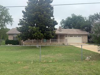 129 Forest Circle, Kerrville, TX 78028