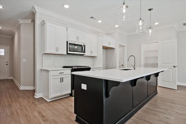 673 Sunstone Lane, Lawrenceville, GA 30043