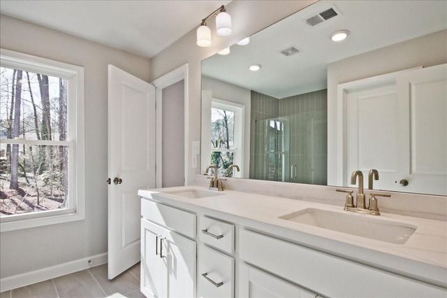 673 Sunstone Lane, Lawrenceville, GA 30043