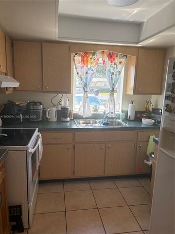 2769 W Ashley Dr W D, West Palm Beach, FL 33415