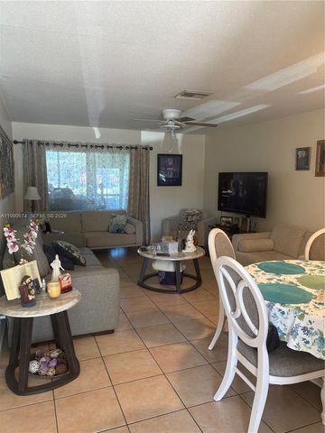 2769 W Ashley Dr W D, West Palm Beach, FL 33415