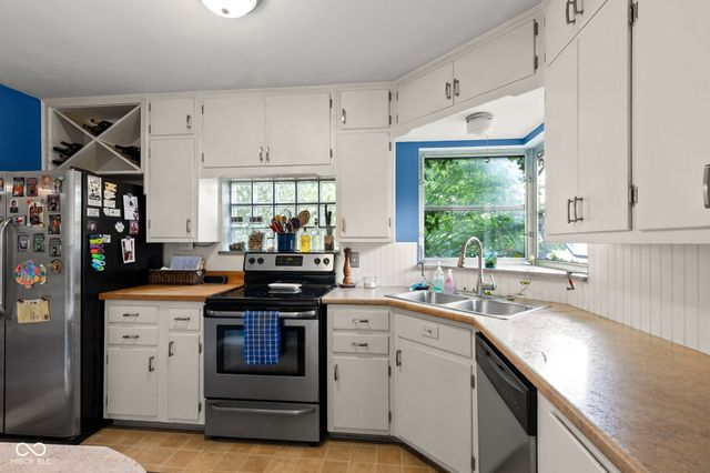 1602 Kessler Boulevard East Drive, Indianapolis, IN 46220