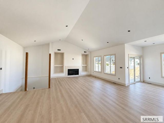 5942 Lemhi Street, Idaho Falls, ID 83404