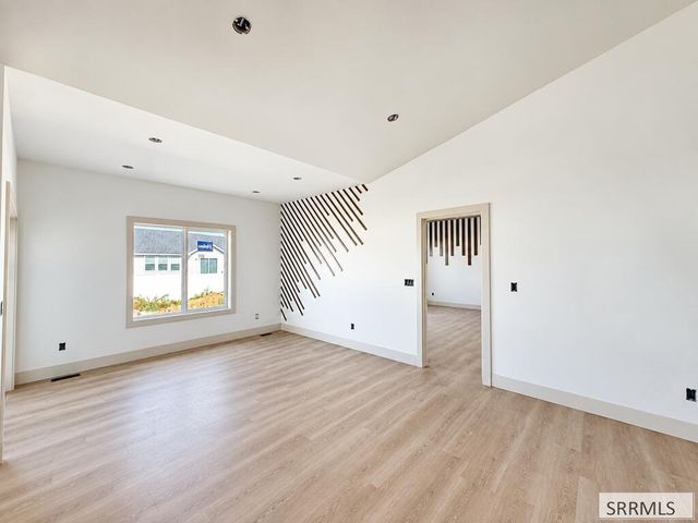 5942 Lemhi Street, Idaho Falls, ID 83404