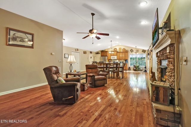 224 Victoria Circle, Jamestown, TN 38556