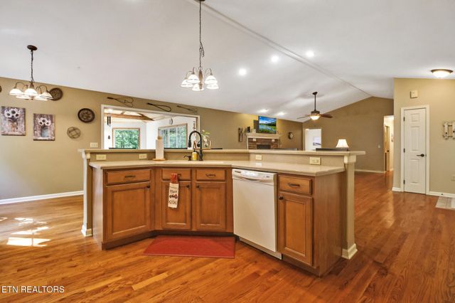 224 Victoria Circle, Jamestown, TN 38556