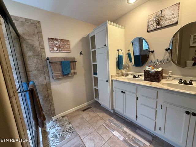 224 Victoria Circle, Jamestown, TN 38556