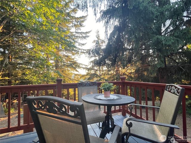 890 W Wynwood Drive, Shelton, WA 98584