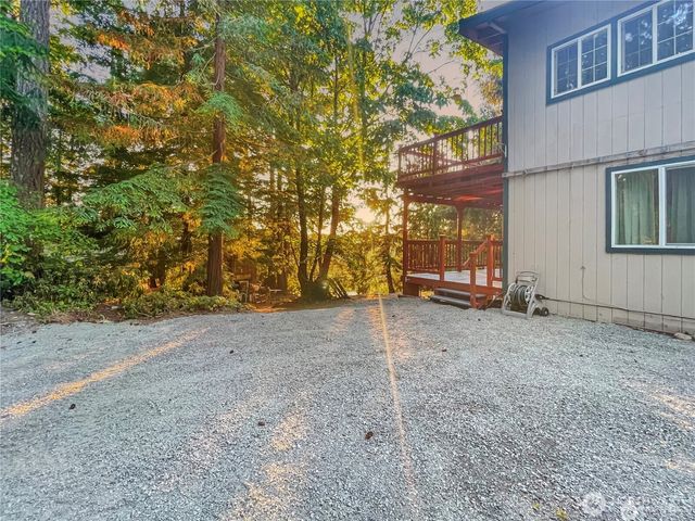890 W Wynwood Drive, Shelton, WA 98584