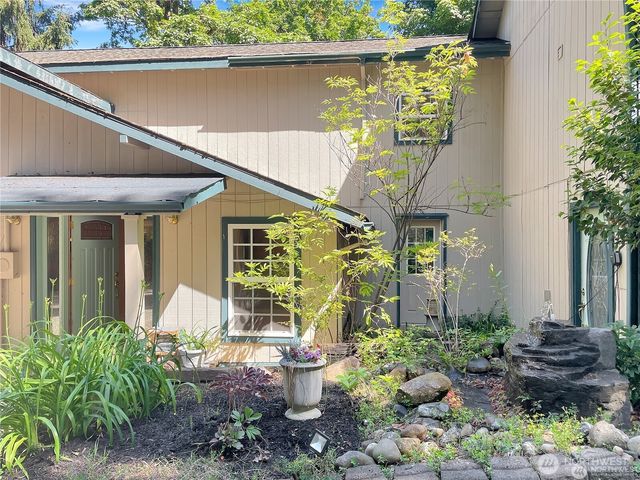890 W Wynwood Drive, Shelton, WA 98584