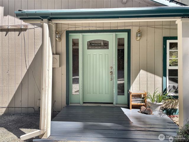 890 W Wynwood Drive, Shelton, WA 98584