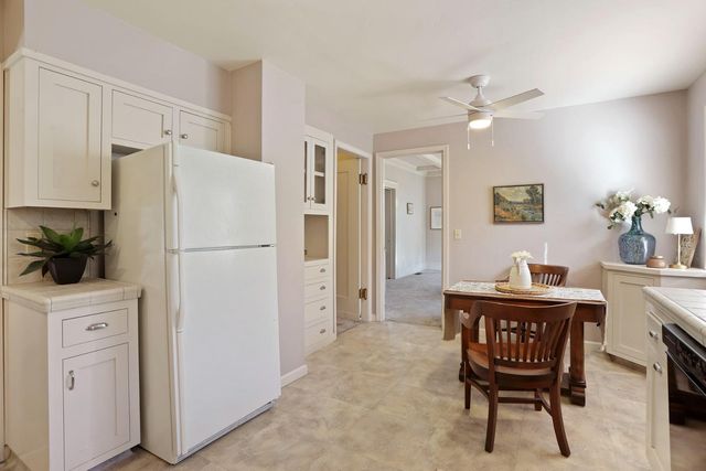 850 N Baker St, Stockton, CA 95203