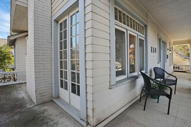 850 N Baker St, Stockton, CA 95203