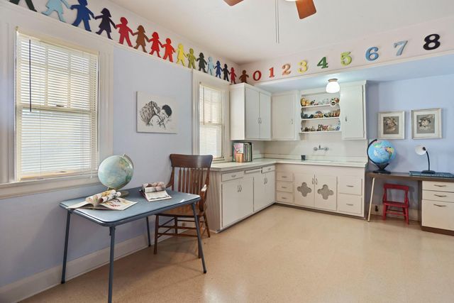 850 N Baker St, Stockton, CA 95203