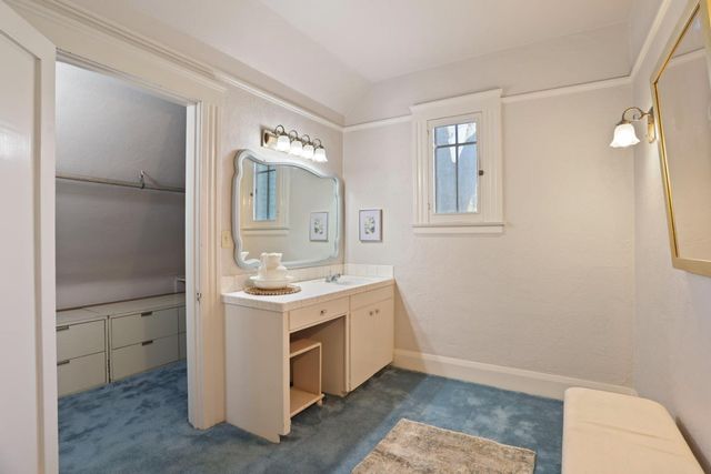 850 N Baker St, Stockton, CA 95203