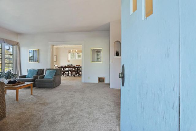 850 N Baker St, Stockton, CA 95203