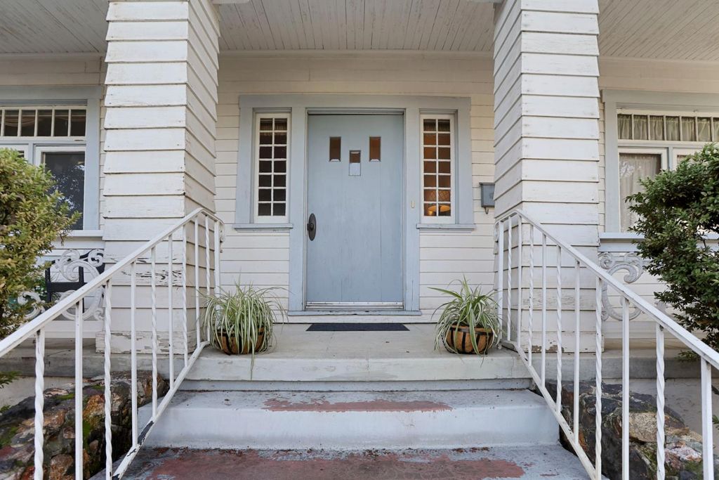 850 N Baker St, Stockton, CA 95203