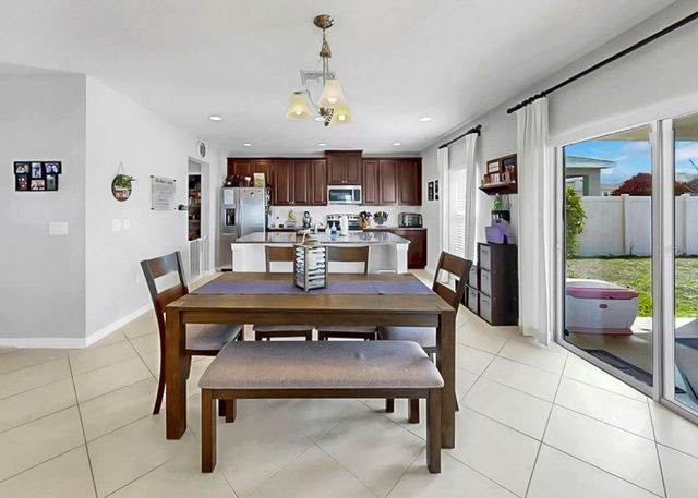 8105 ROTHBURY HILLS PLACE, Gibsonton, FL 33534