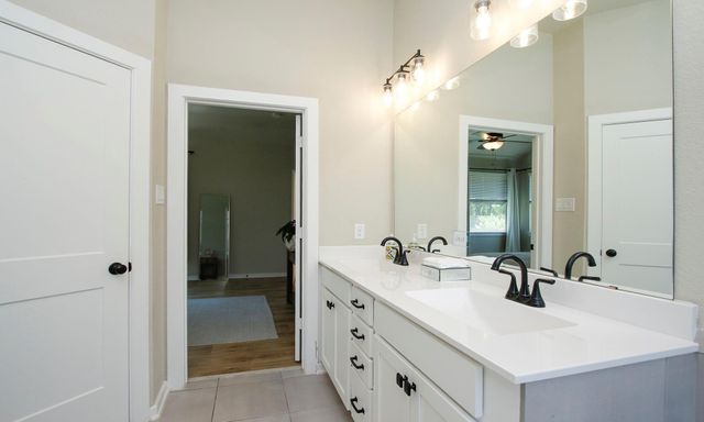 320 Rise Lane, Montgomery, TX 77316