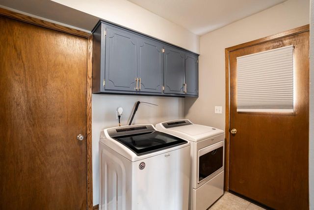 1205 Ayrshire LANE, Waukesha, WI 53186