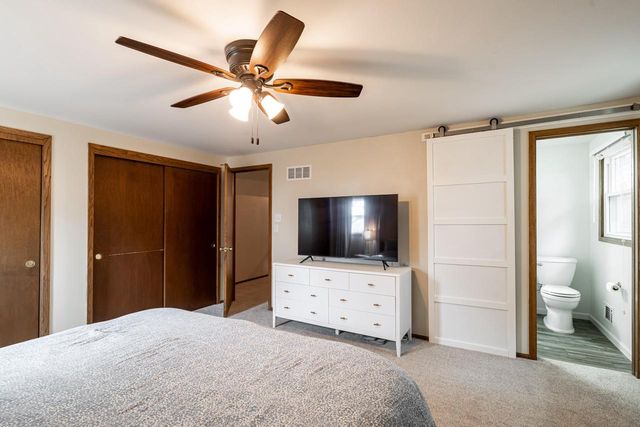 1205 Ayrshire LANE, Waukesha, WI 53186