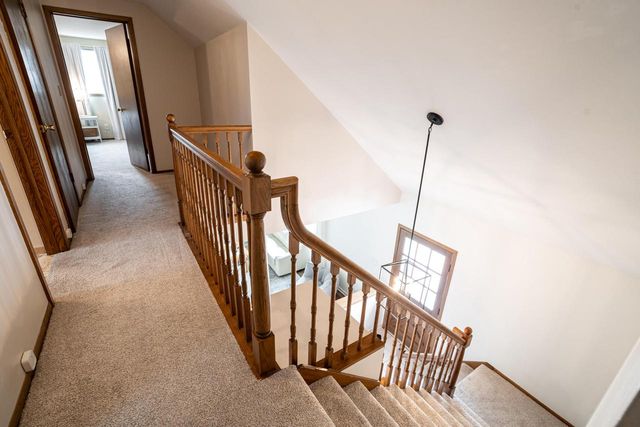 1205 Ayrshire LANE, Waukesha, WI 53186