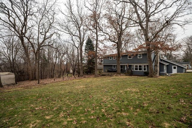 1205 Ayrshire LANE, Waukesha, WI 53186