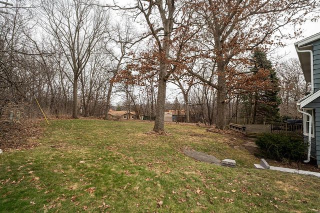 1205 Ayrshire LANE, Waukesha, WI 53186