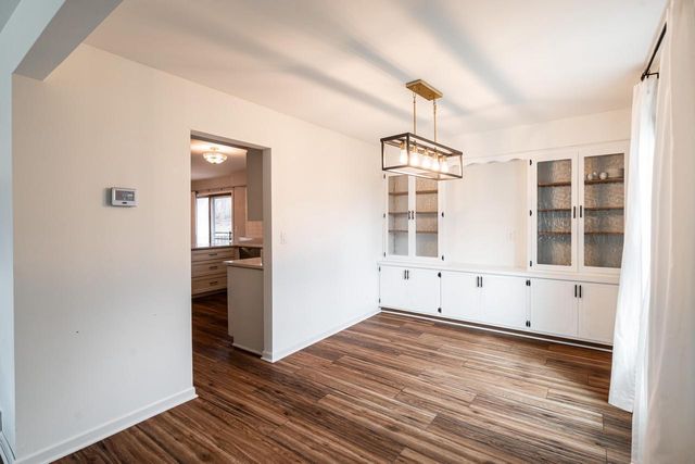 1205 Ayrshire LANE, Waukesha, WI 53186