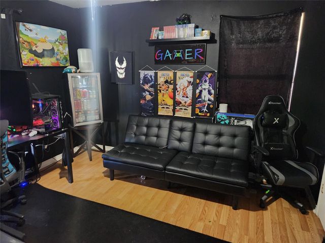 1011 W 5th Street, El Campo, TX 77437