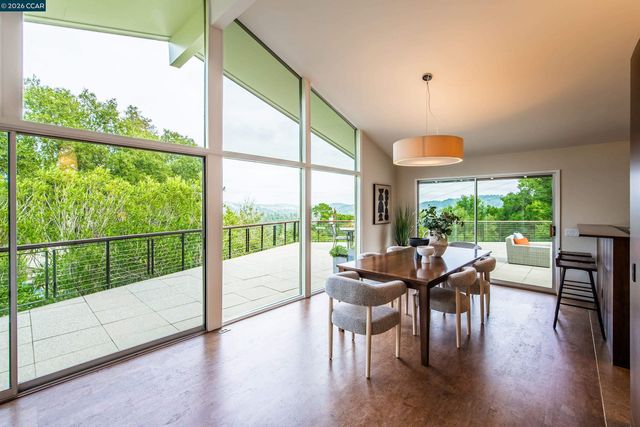 6 Donald Drive, Orinda, CA 94563