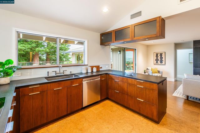 6 Donald Drive, Orinda, CA 94563
