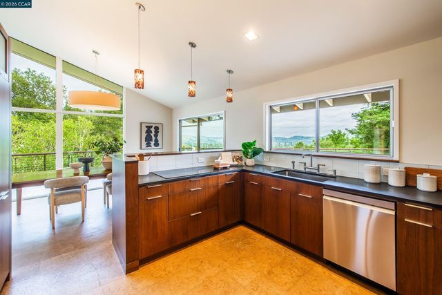 6 Donald Drive, Orinda, CA 94563