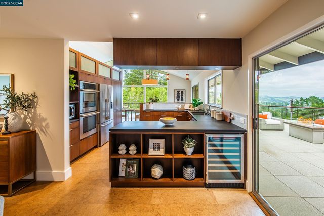 6 Donald Drive, Orinda, CA 94563