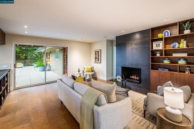 6 Donald Drive, Orinda, CA 94563